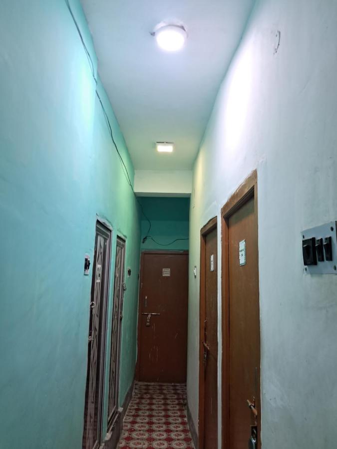 Hotel Zeeshan International Kolkata Bagian luar foto