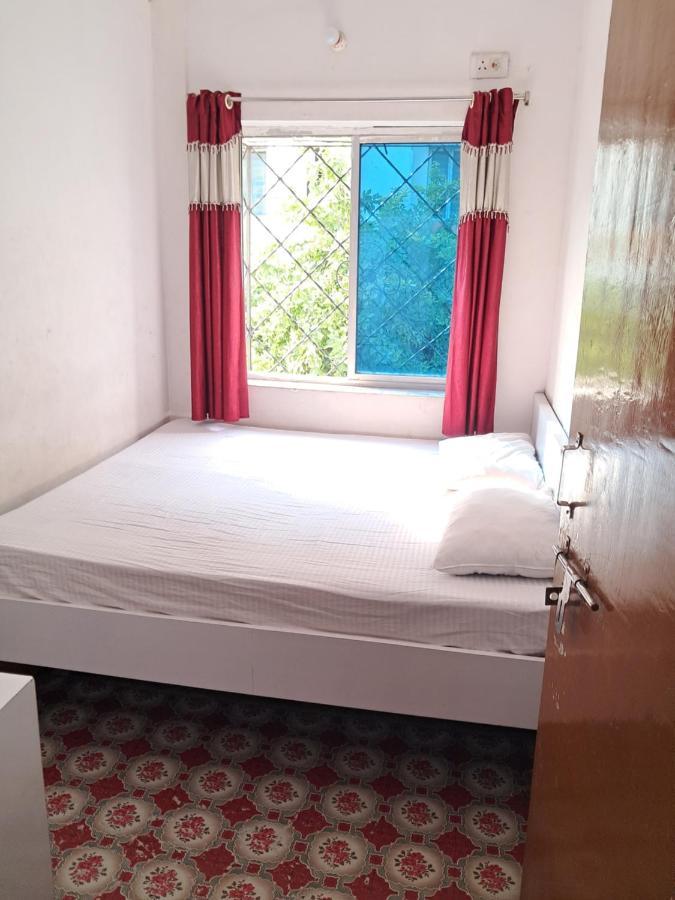 Hotel Zeeshan International Kolkata Bagian luar foto