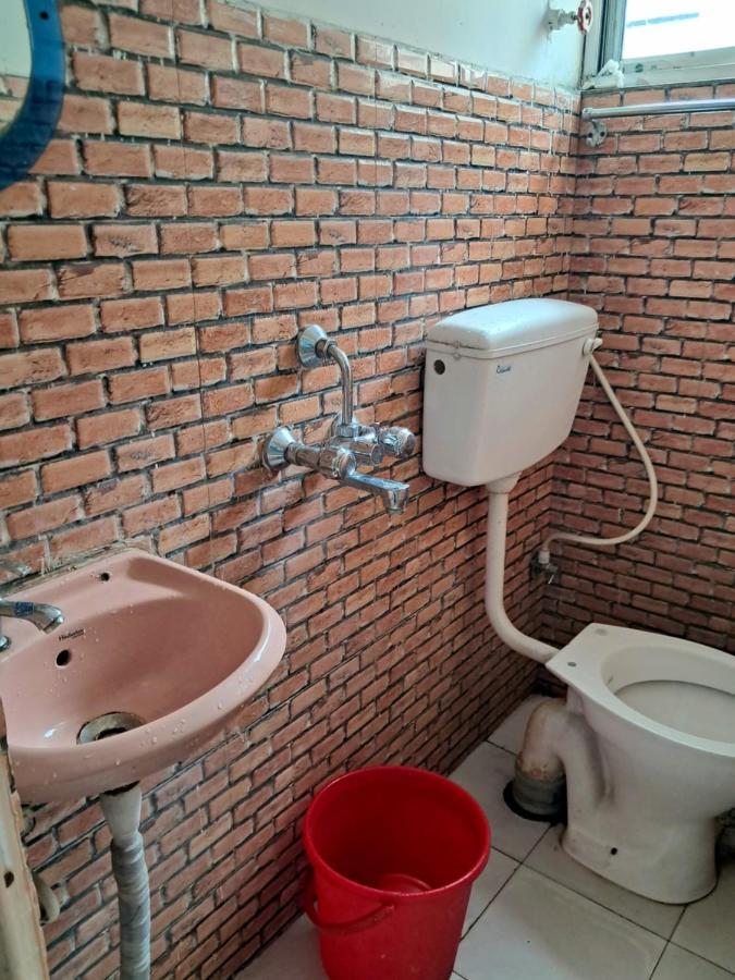 Hotel Zeeshan International Kolkata Bagian luar foto