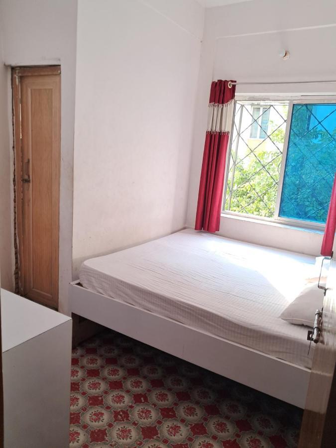 Hotel Zeeshan International Kolkata Bagian luar foto